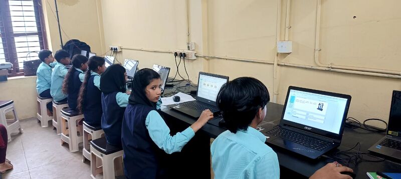 പ്രമാണം:20008-littlekite preliminary exam 3.jpg