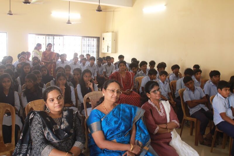 പ്രമാണം:21060 khs adoloscence edu 1.jpg