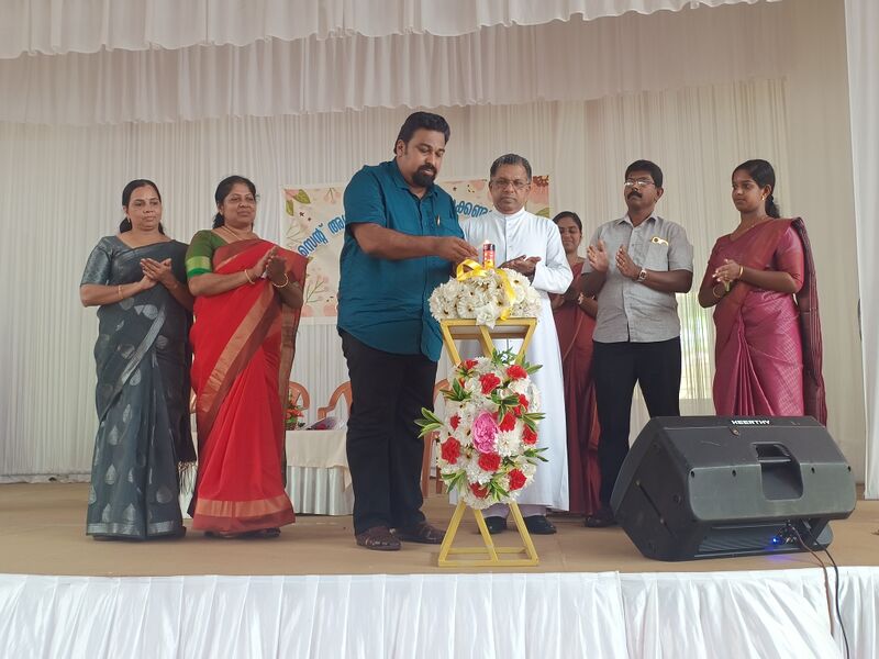 പ്രമാണം:28037-June 19-Vidyarangam .jpg