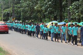 പ്രദിക്ഷണത്തിന്റെ ഇടയിൽ