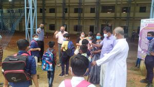 Back to schooling 01.jpg