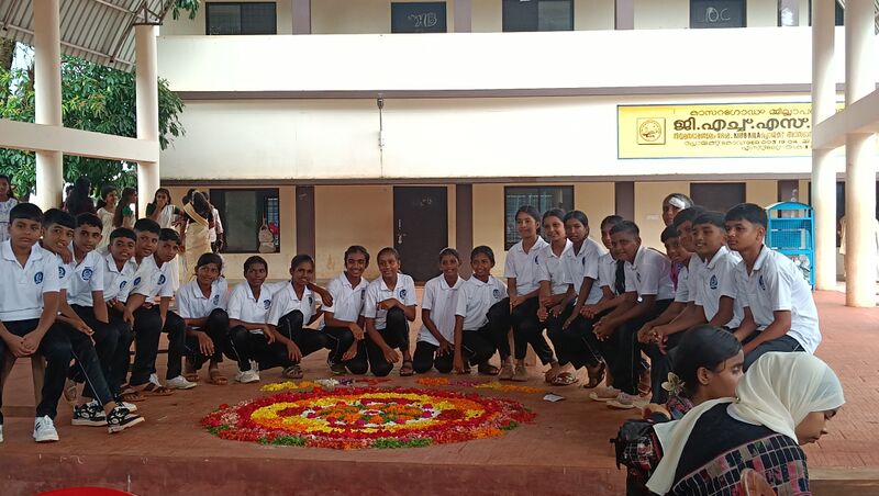 പ്രമാണം:12060-KSD-SPC ONAM.jpg