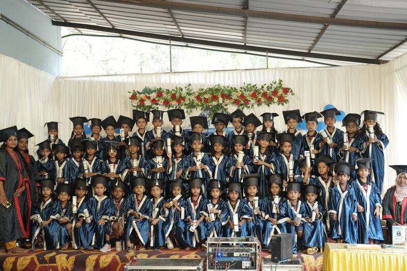 പ്രമാണം:18431 admission day.jpg
