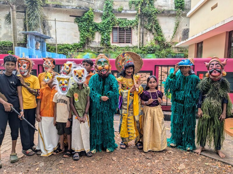 പ്രമാണം:23457 onam5.jpeg