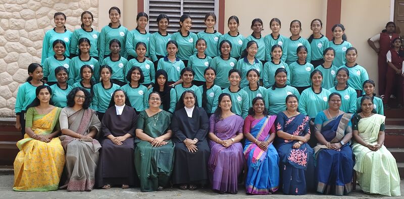 പ്രമാണം:33025 23-26 LK BATCH.jpeg