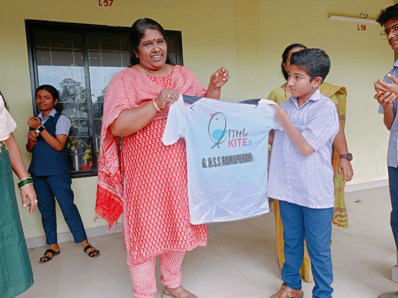 പ്രമാണം:36065 lk uniform2.jpg