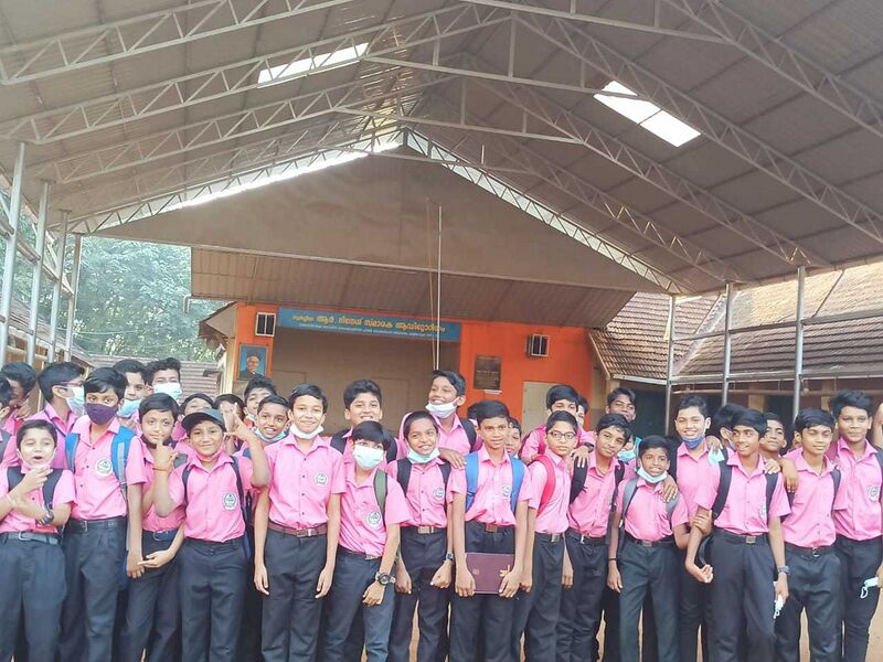 പ്രമാണം:42024 tour1.resized.jpg