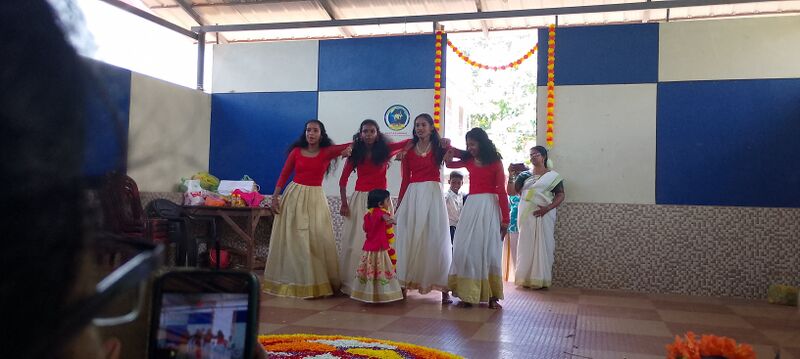 പ്രമാണം:42069 onam2511.jpg