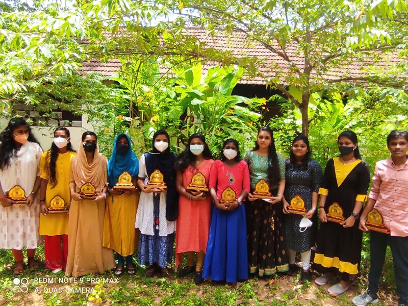 പ്രമാണം:43022 stu.jpg