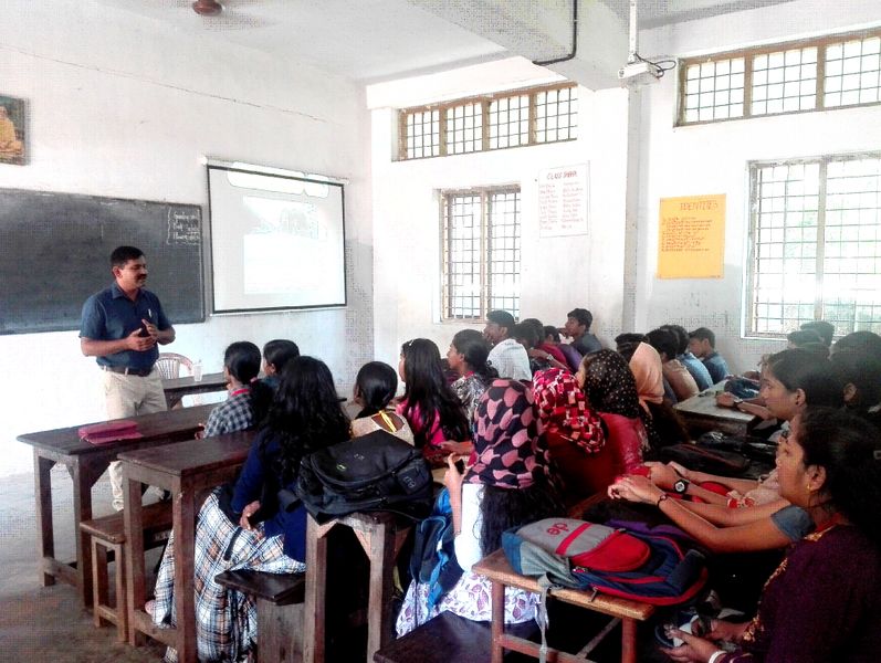 പ്രമാണം:CYBERCELL CLASS.jpg