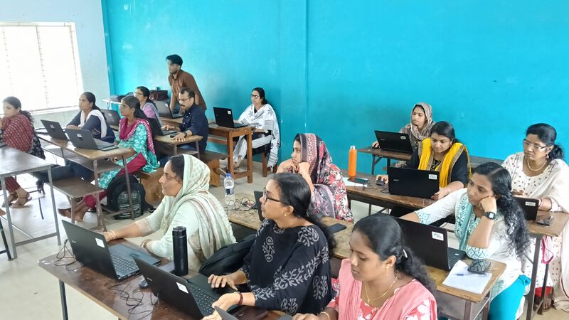 പ്രമാണം:LP TB Training Koyilandy 2.jpg