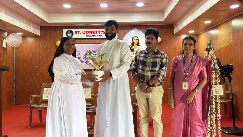 പ്രമാണം:PREVESHANOLSAVM 2025 (2).jpg