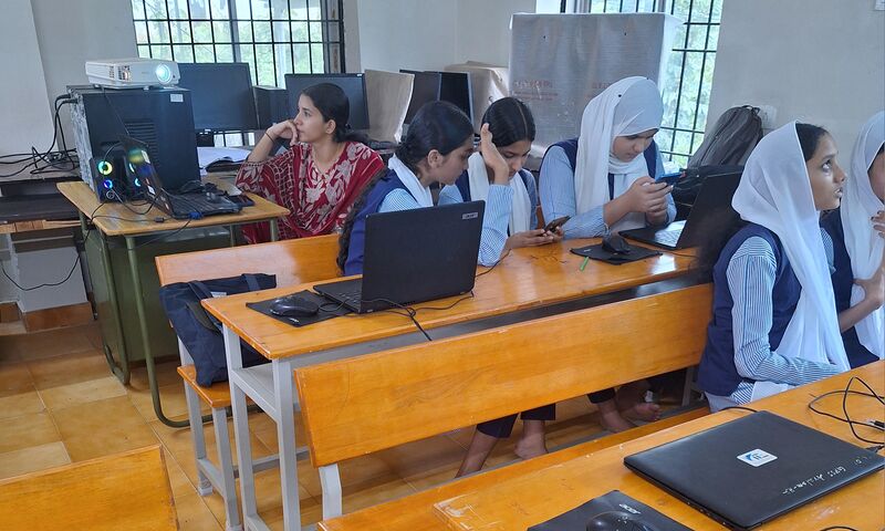 പ്രമാണം:14054 KNR LK 2024-27 SC1.jpg