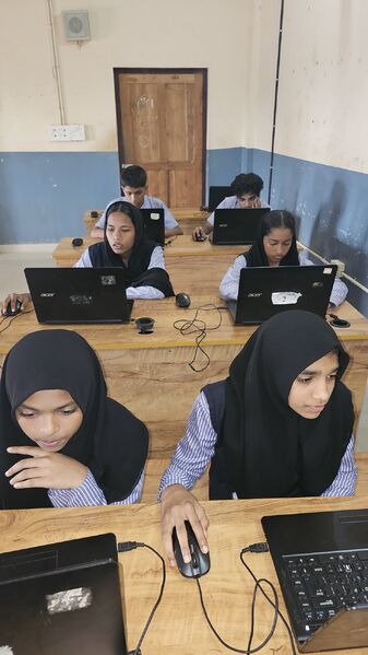 പ്രമാണം:19112LK software freedomfest 2025-4.jpg