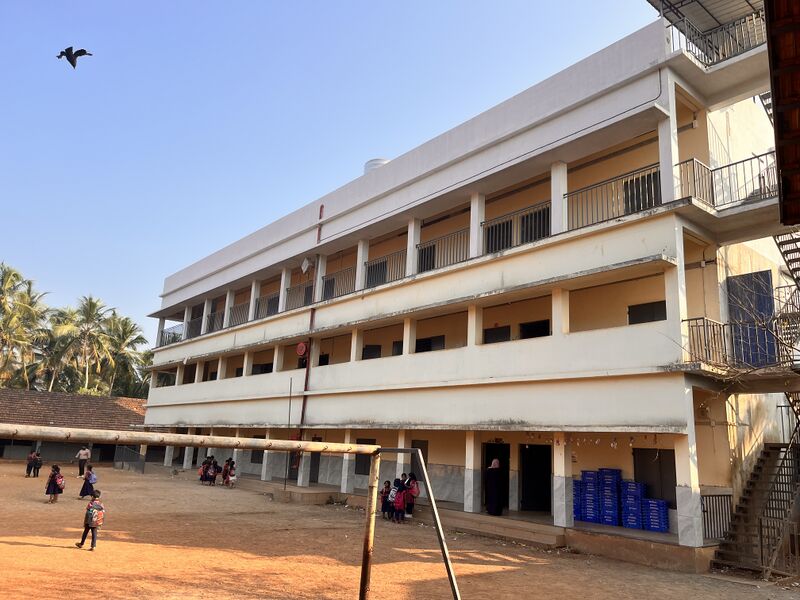 പ്രമാണം:19874-AMUPS Valiyora East.jpeg