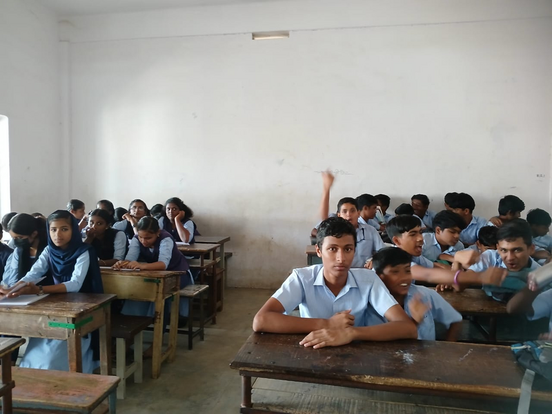 പ്രമാണം:21060 LK CLASS 1.png