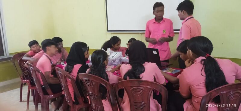 പ്രമാണം:24061 robotics2.jpg