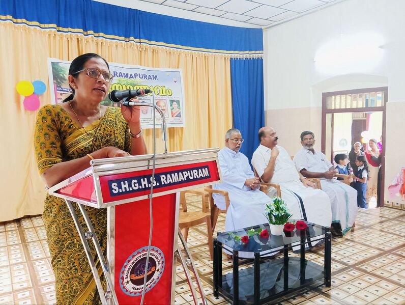 പ്രമാണം:31066 merit day 02.jpg