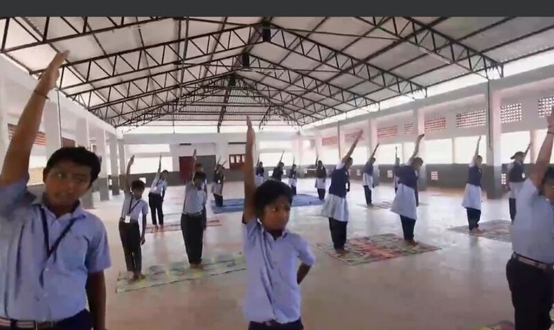 പ്രമാണം:33021 yoga1.jpg