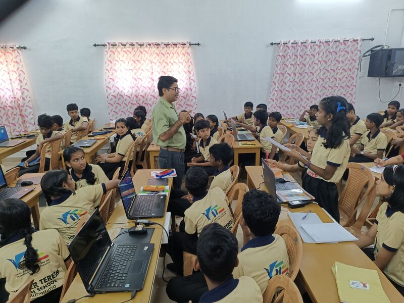 പ്രമാണം:34046 pre1.jpg