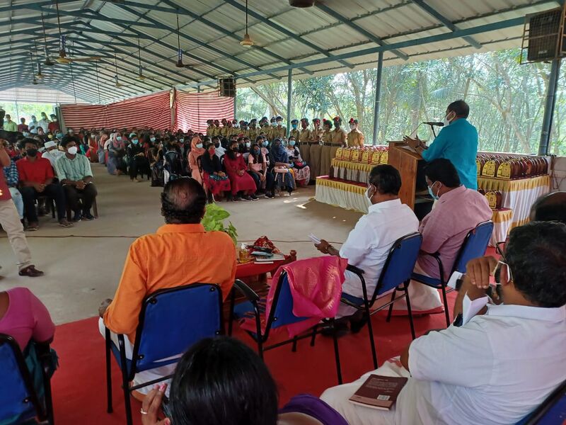 പ്രമാണം:43004 827.jpeg