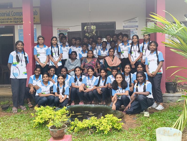 പ്രമാണം:46038 CLASS8.jpg