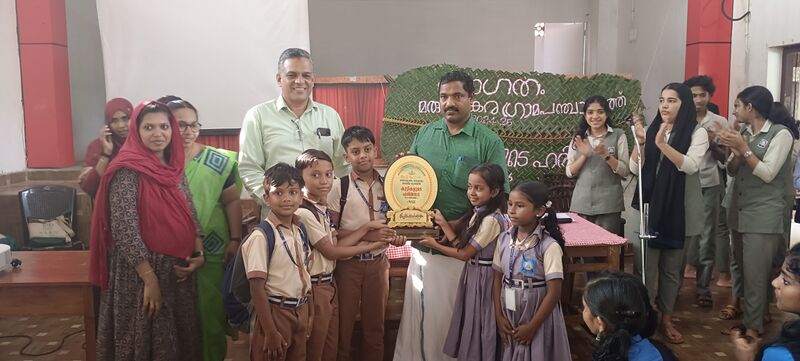 പ്രമാണം:Bs21 kkd 16423 haritha sabha.jpg