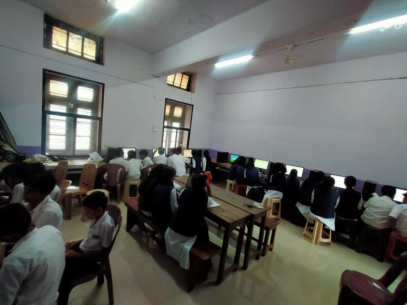 പ്രമാണം:IMG-UP IT LAB.jpg