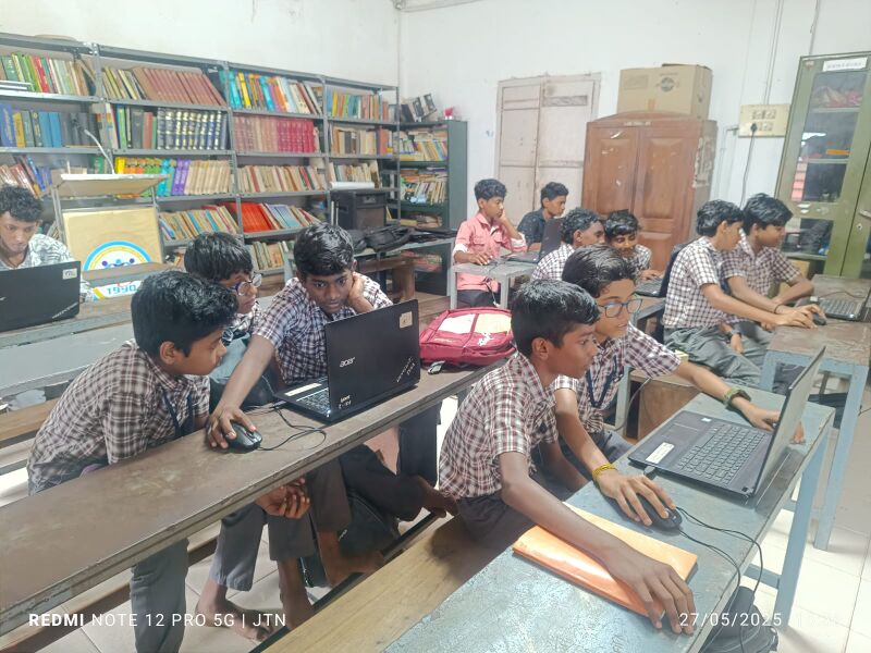 പ്രമാണം:LK CAMP.jpg