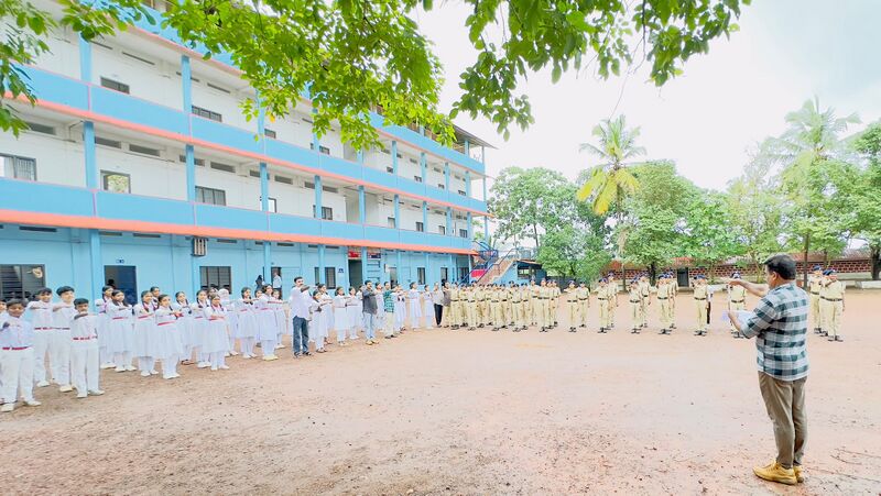 പ്രമാണം:14028 lap1.jpg