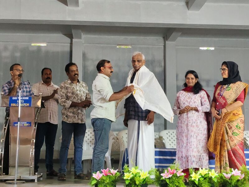 പ്രമാണം:15019 reading day 2025 3.jpg