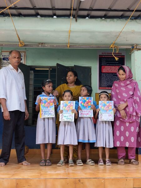 പ്രമാണം:19808-mozhikilikkam2026 1.jpg