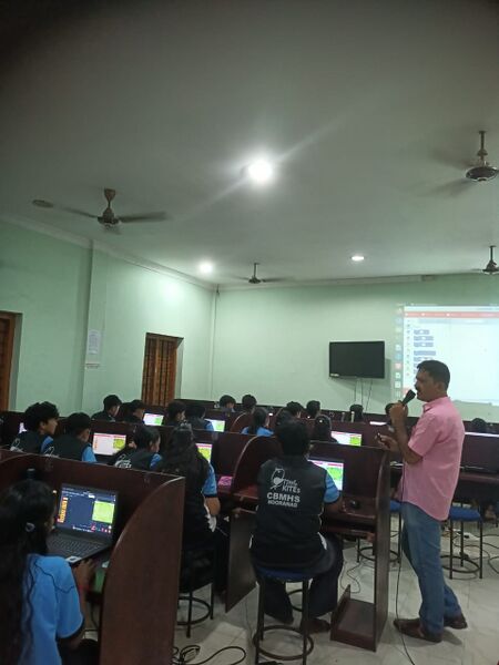 പ്രമാണം:36037 pre. camp.jpeg