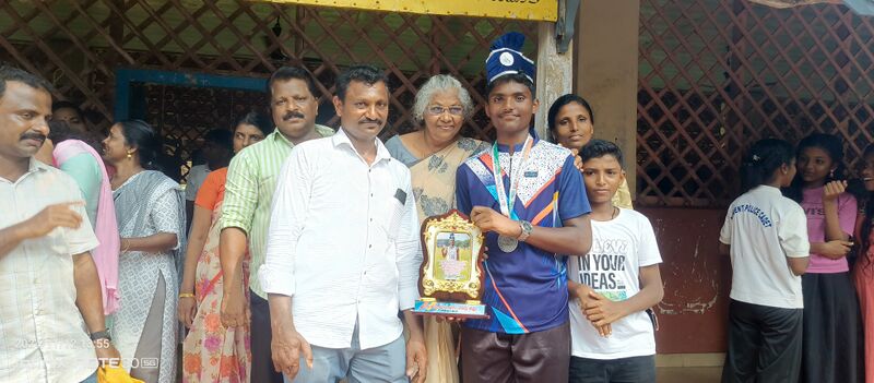 പ്രമാണം:39001 Moses @Parents.jpg