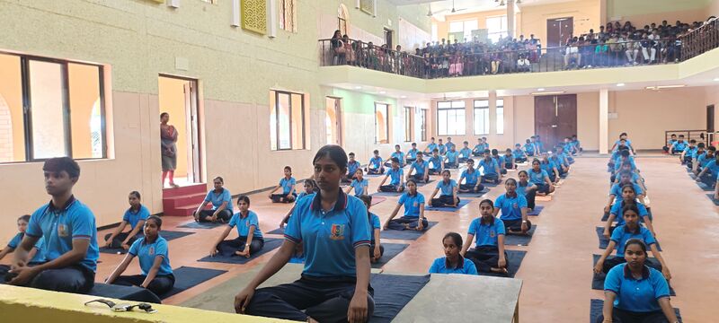 പ്രമാണം:42041 yoga 3.jpg