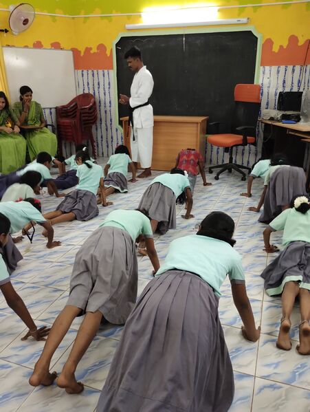 പ്രമാണം:44204 self defencetraining.jpg