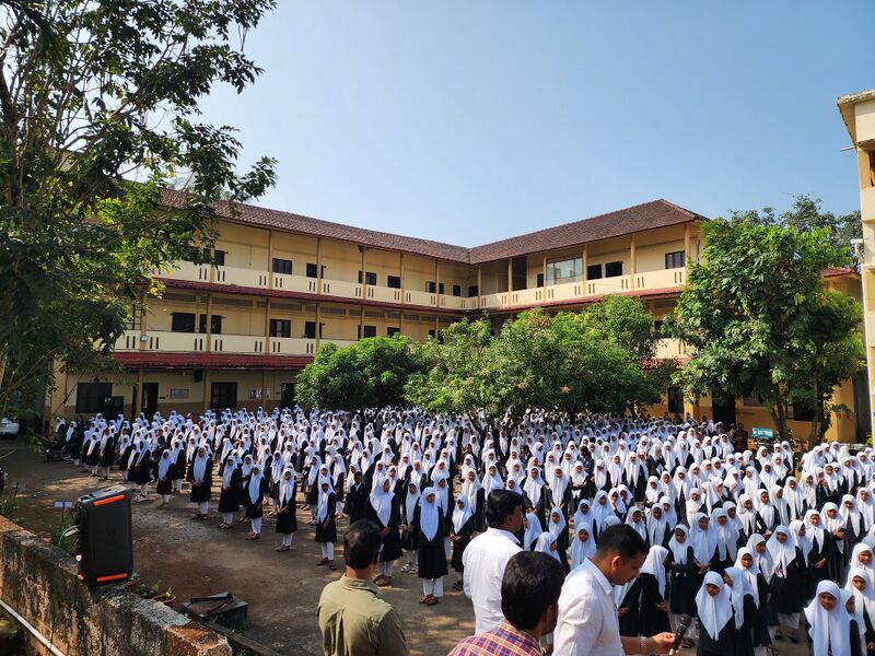 പ്രമാണം:47087 assmbly3.jpg