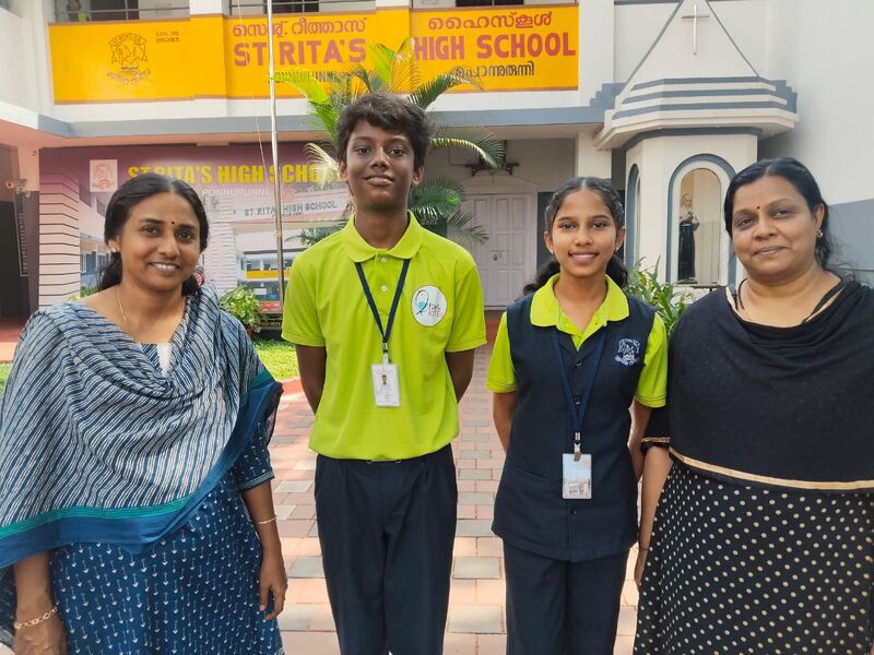 പ്രമാണം:LK LEADERS.jpg