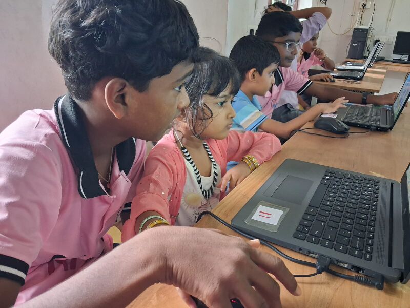 പ്രമാണം:12070 LK lp4.jpg