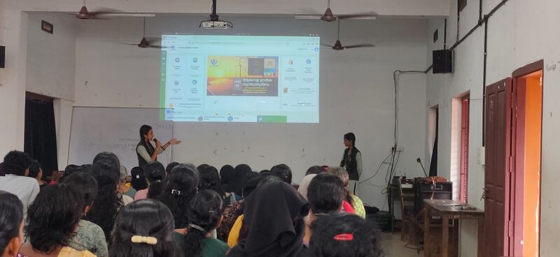 പ്രമാണം:13098 samagraplus.jpg