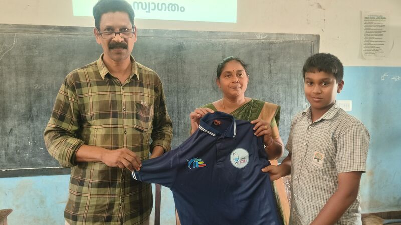 പ്രമാണം:13104 KNR 25-28 LK UNIFORM.jpg