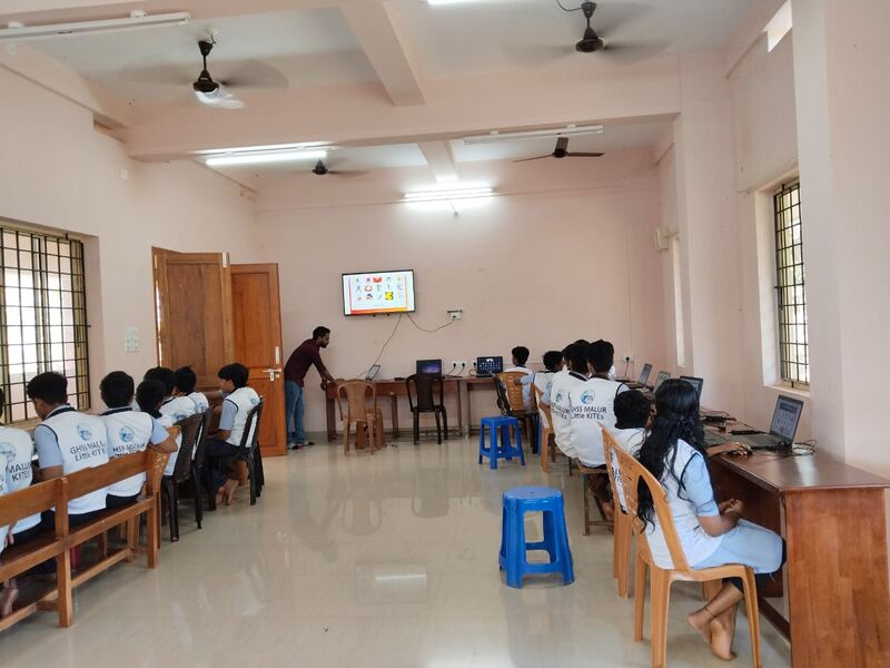 പ്രമാണം:14051 schoolcamp.jpeg