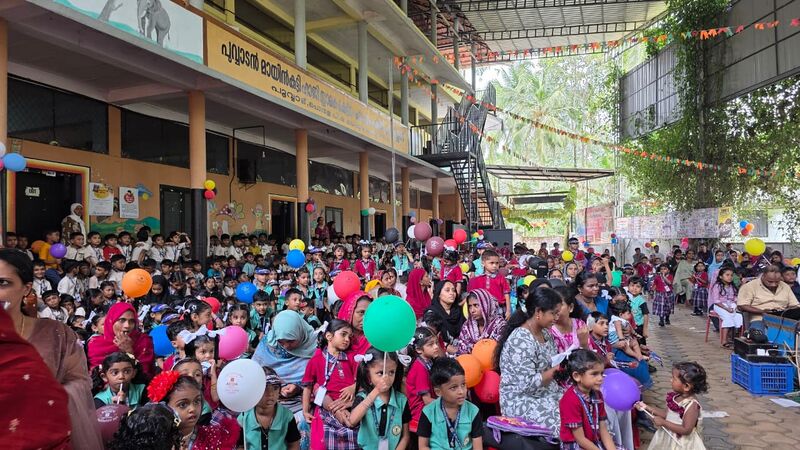 പ്രമാണം:18425-MPM-Praveshanolsavam2026.jpg