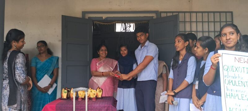 പ്രമാണം:21060 englishassembly6.jpg