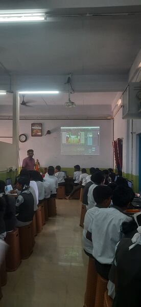പ്രമാണം:22022 IT CLASS.jpg