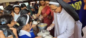 22052-Praveshanotsav-Noon Feeding.jpg