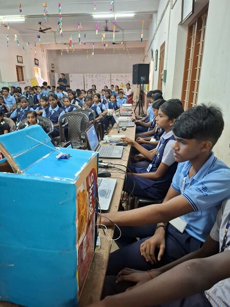 പ്രമാണം:23028 lk robofest.jpg