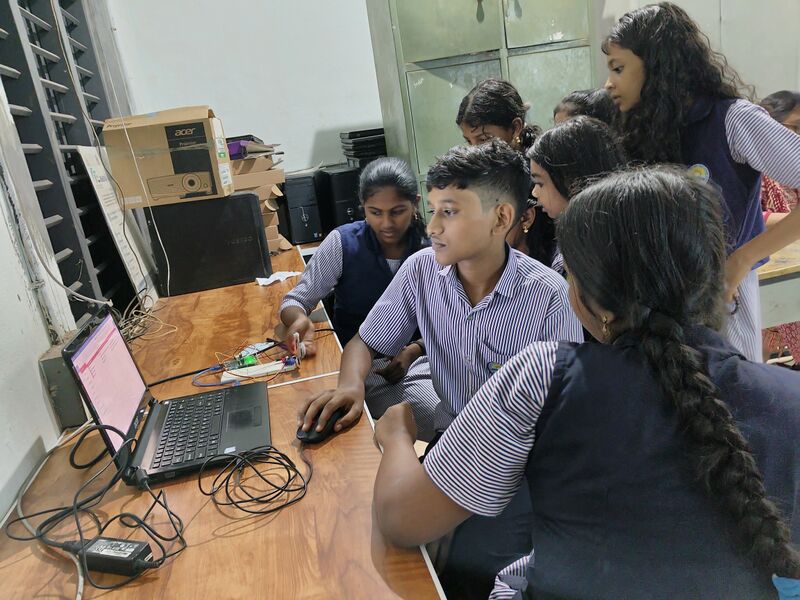 പ്രമാണം:24064-Lk-2025-28 freedom fest.jpg