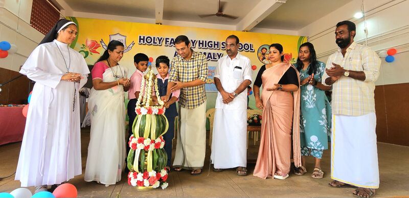 പ്രമാണം:25024 pravesh 25-26.jpg