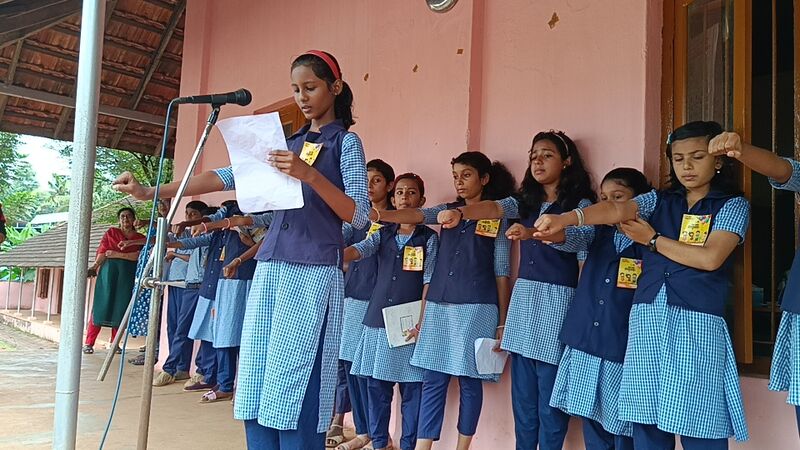 പ്രമാണം:38102 sans p.jpg